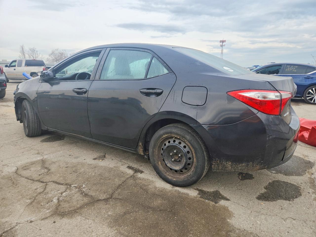 2014 TOYOTA COROLLA L photo 2