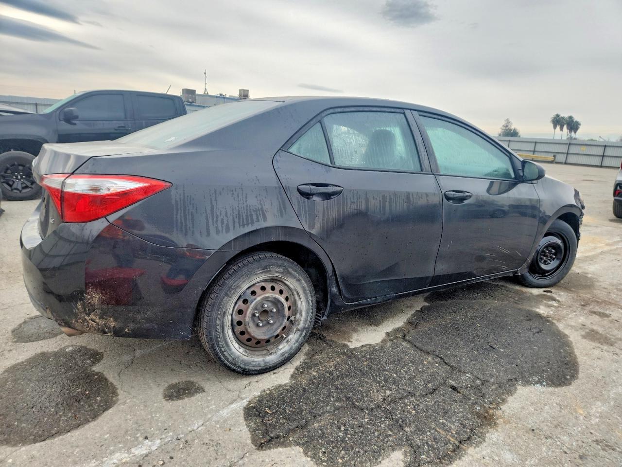 2014 TOYOTA COROLLA L photo 3