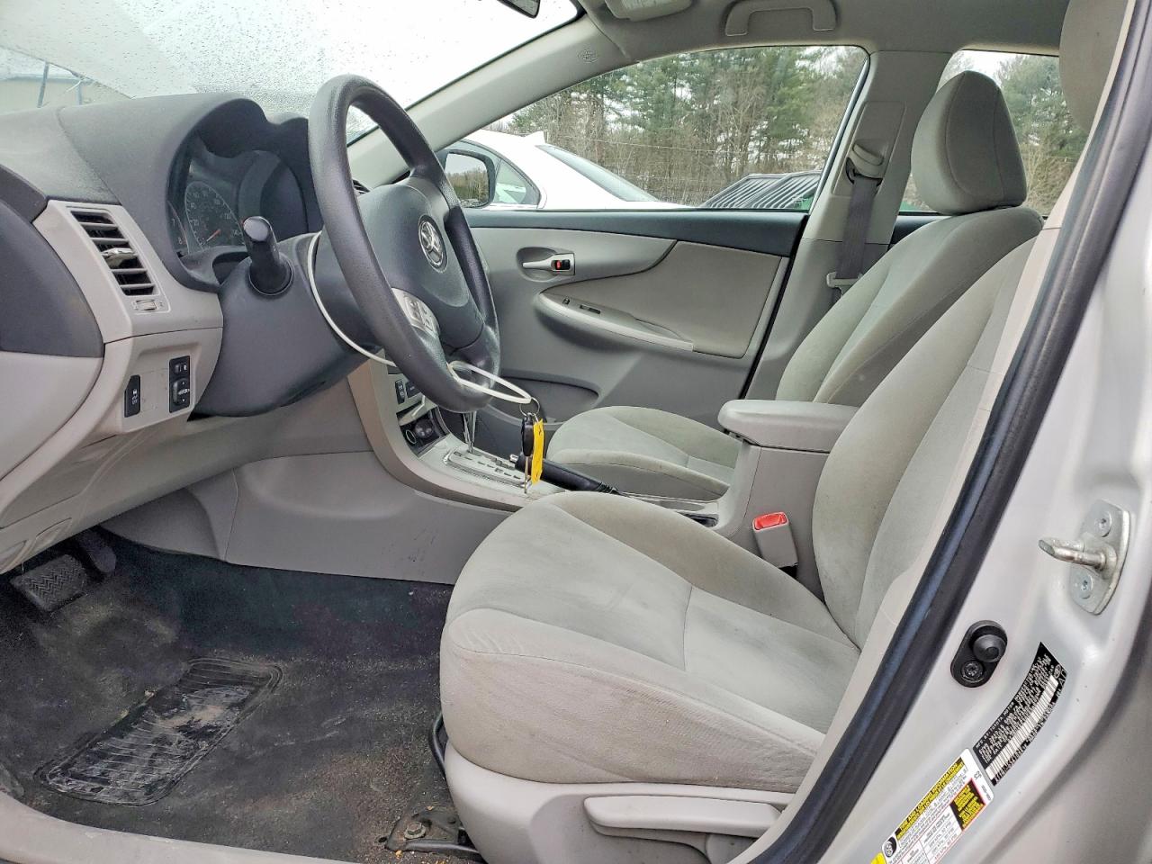 2013 TOYOTA COROLLA BASE photo 13