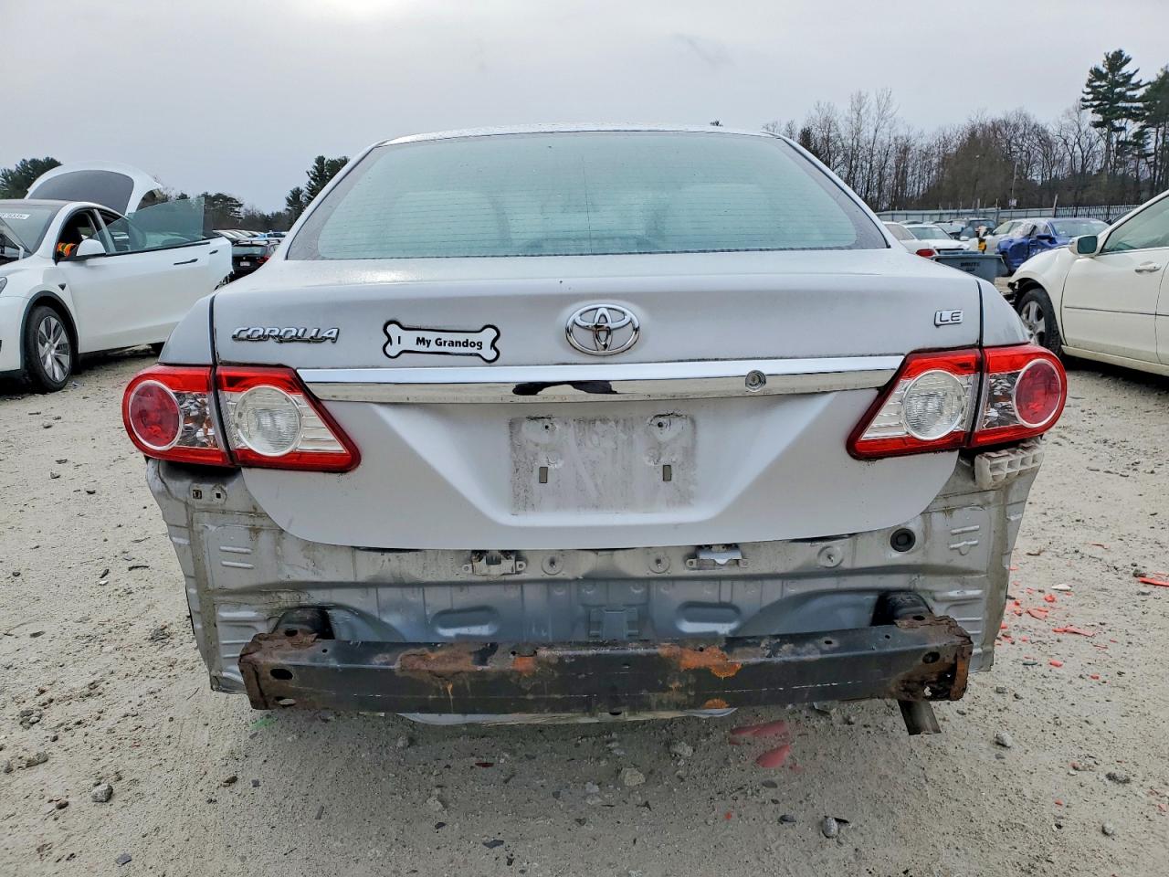 2013 TOYOTA COROLLA BASE photo 11