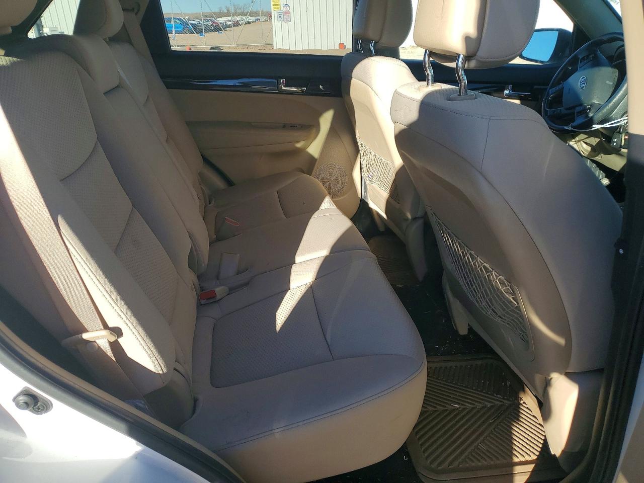 2011 KIA SORENTO BASE photo 10