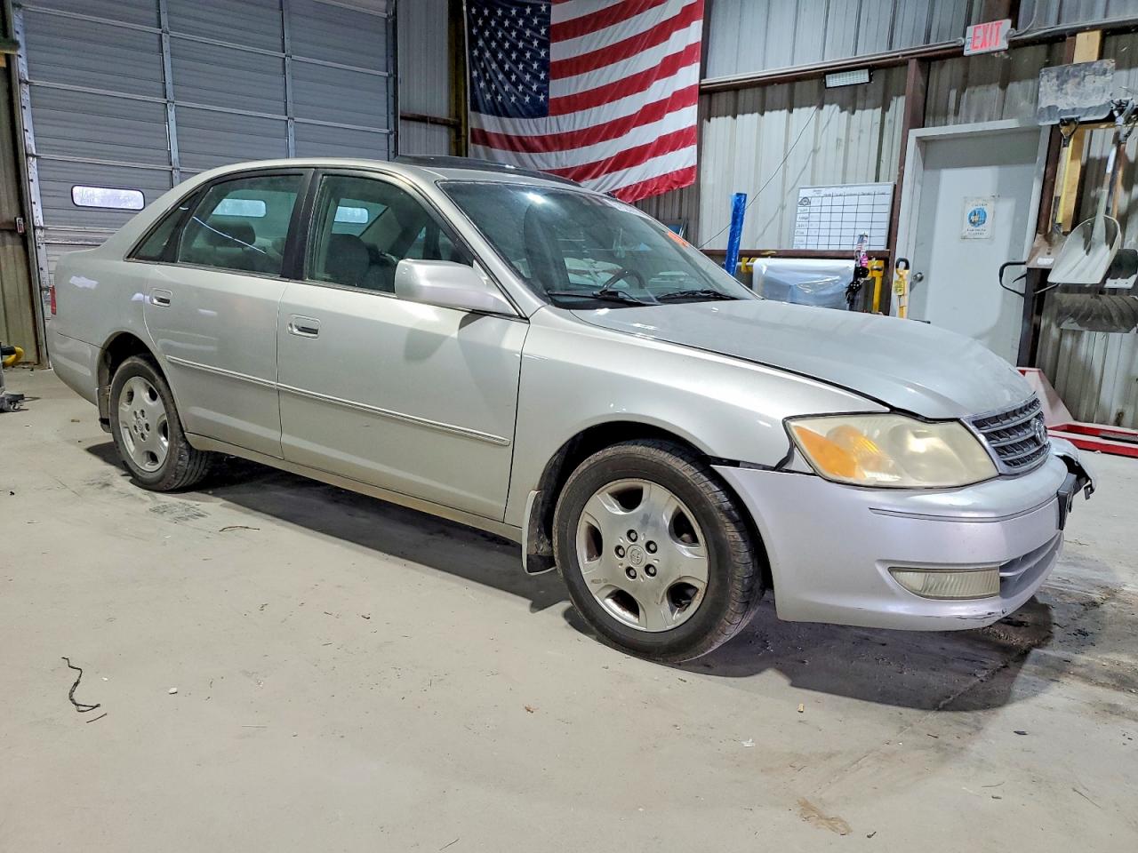 2004 TOYOTA AVALON XL photo 7