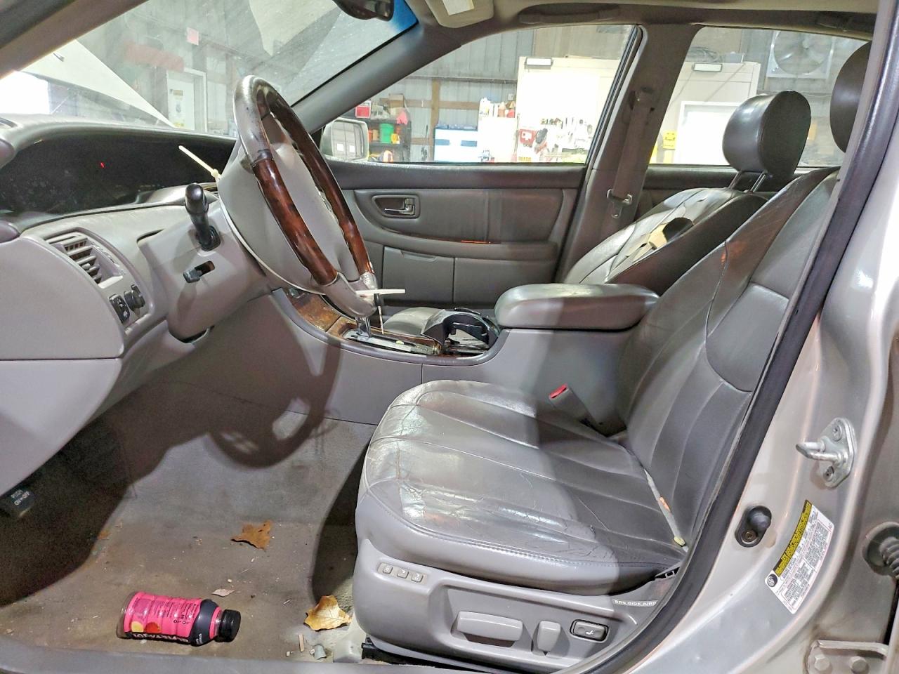 2004 TOYOTA AVALON XL photo 13