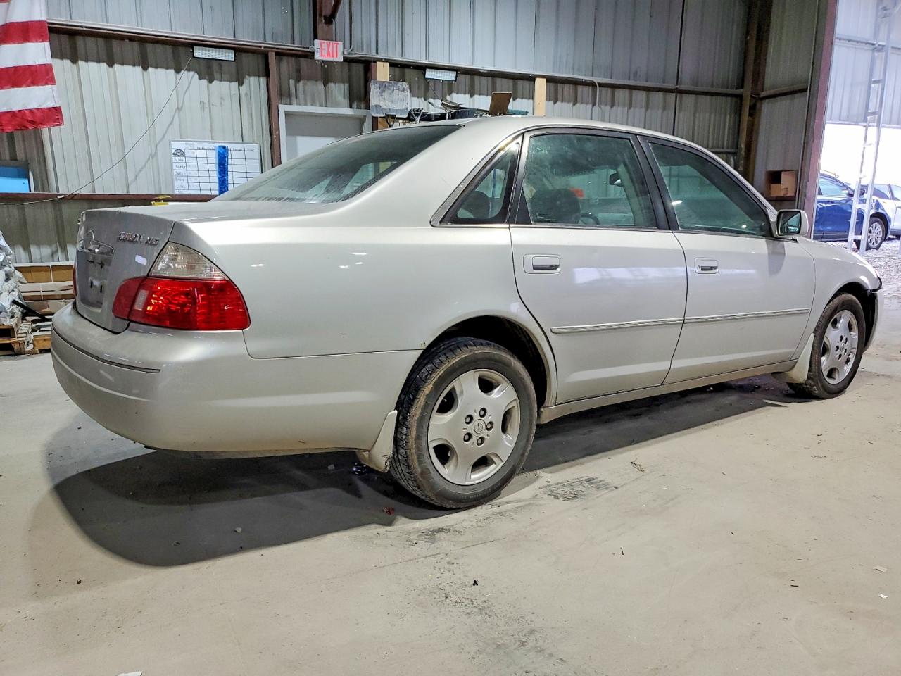 2004 TOYOTA AVALON XL photo 5