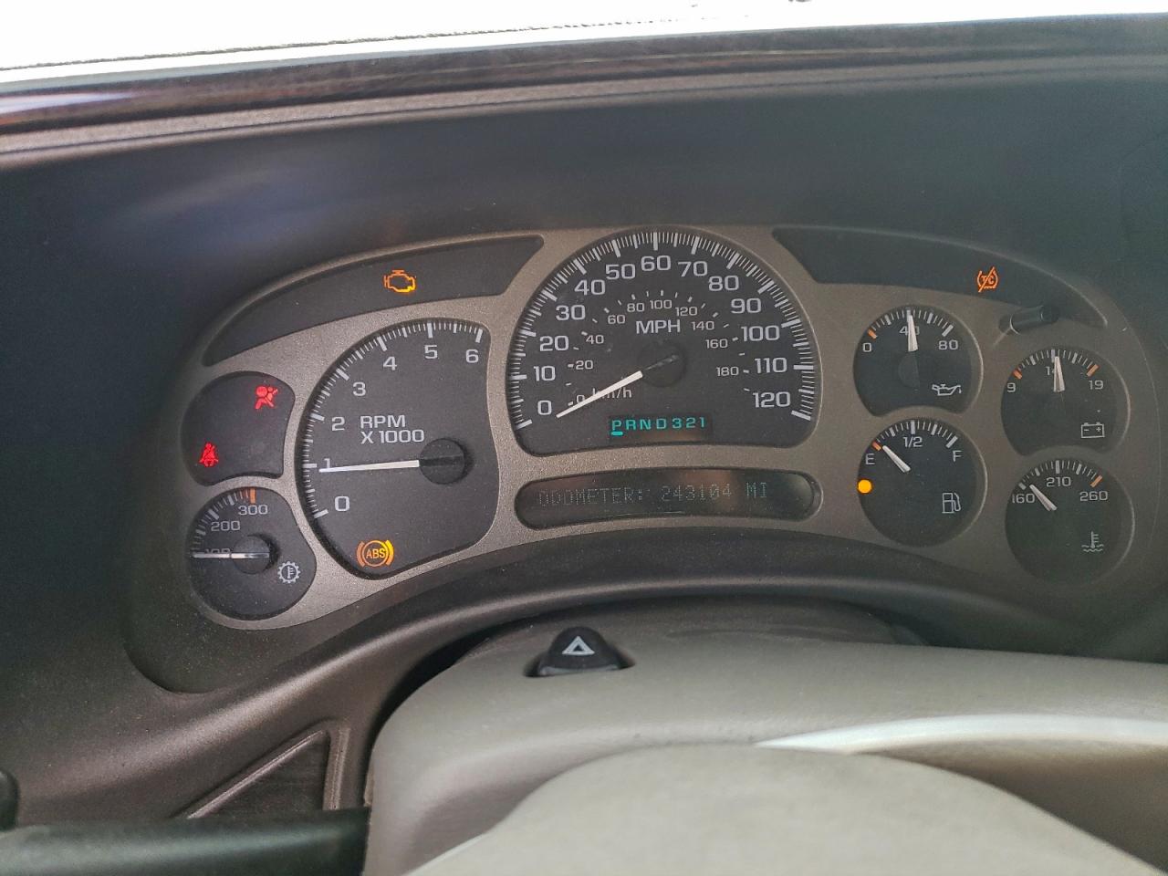 2004 GMC YUKON DENALI photo 27