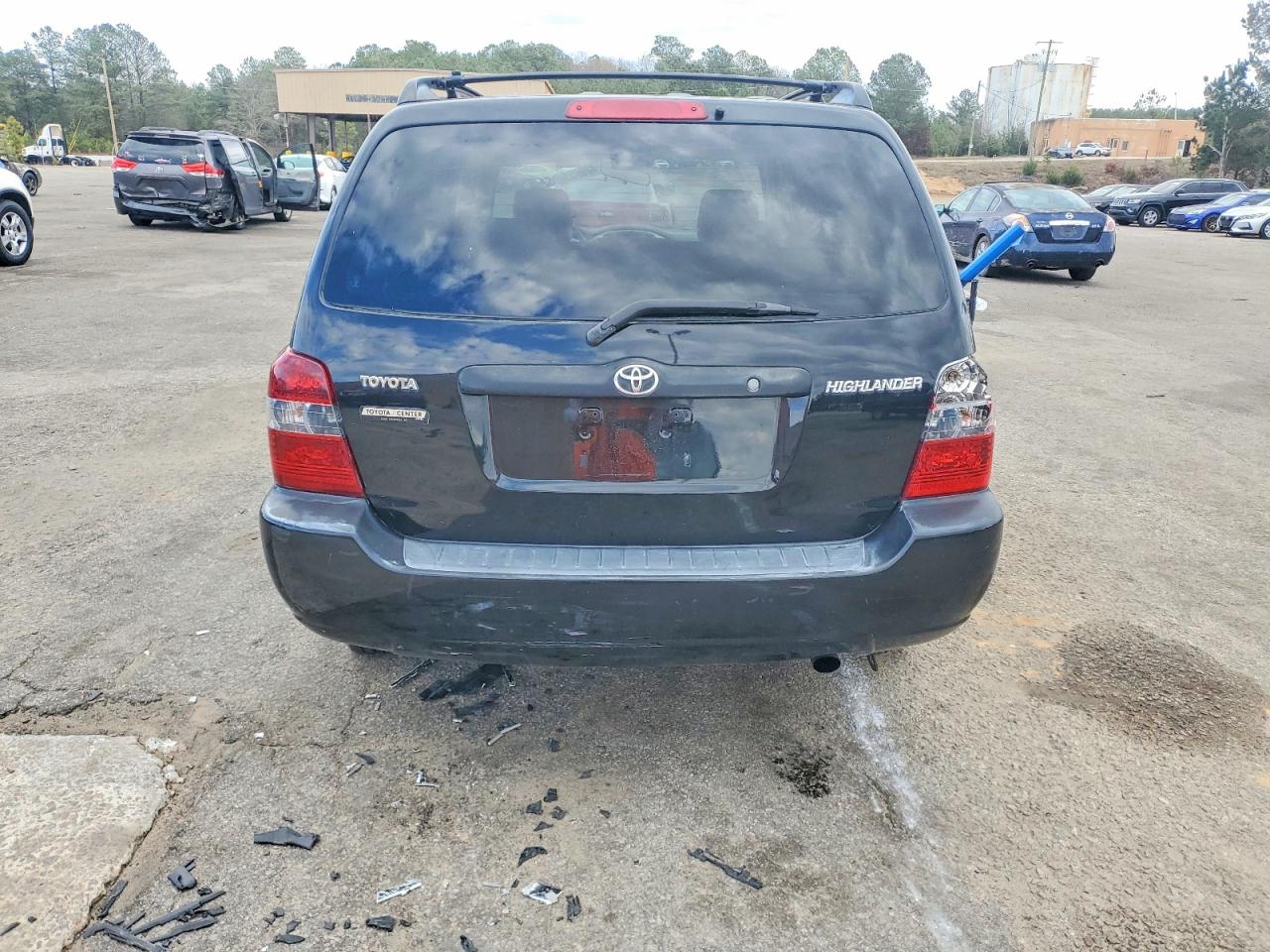 2004 TOYOTA HIGHLANDER photo 6
