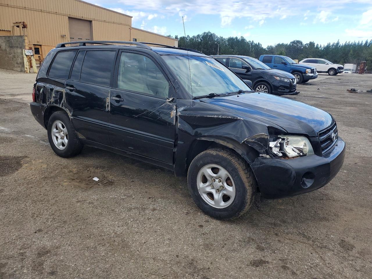2004 TOYOTA HIGHLANDER photo 4