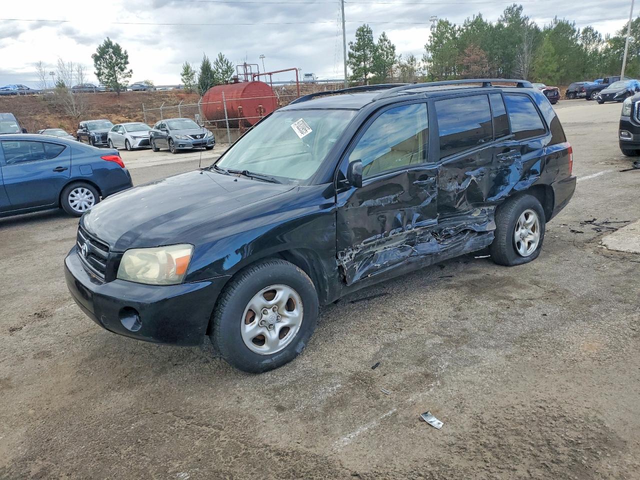2004 TOYOTA HIGHLANDER