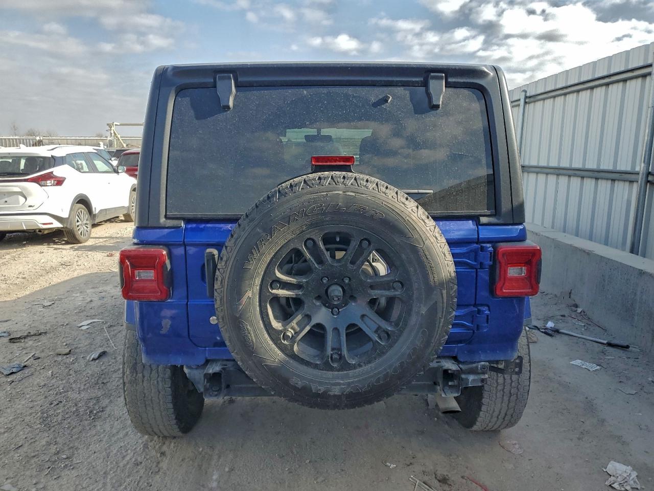 2018 JEEP WRANGLER UNLIMITED SAHARA photo 11