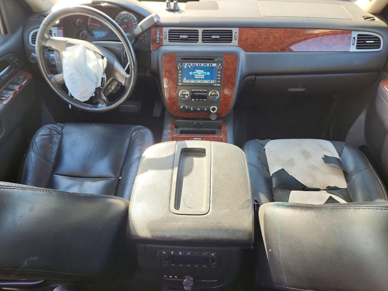 2011 CHEVROLET SUBURBAN K1500 LTZ photo 22