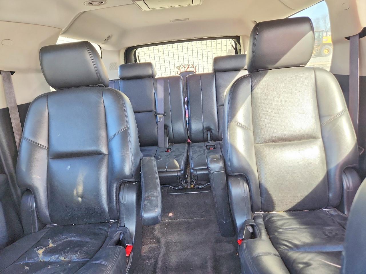 2011 CHEVROLET SUBURBAN K1500 LTZ photo 28