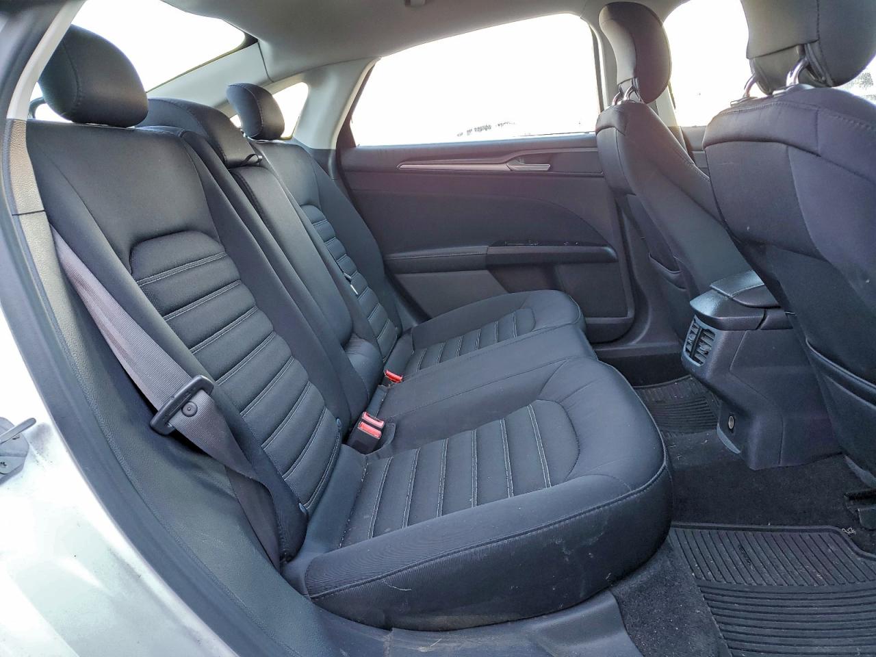 2014 FORD FUSION SE photo 10