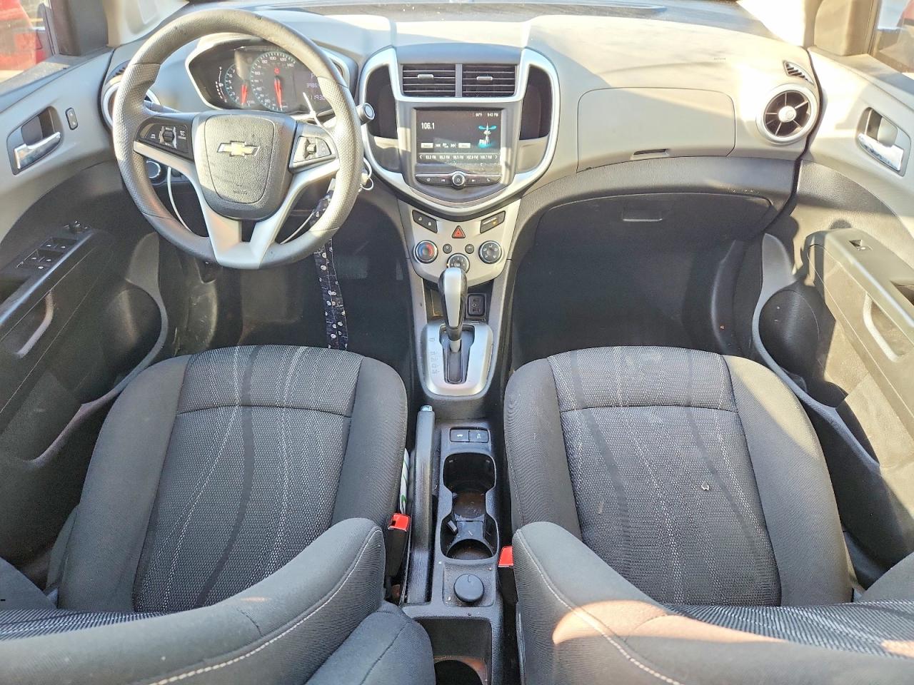 2017 CHEVROLET SONIC LT photo 8