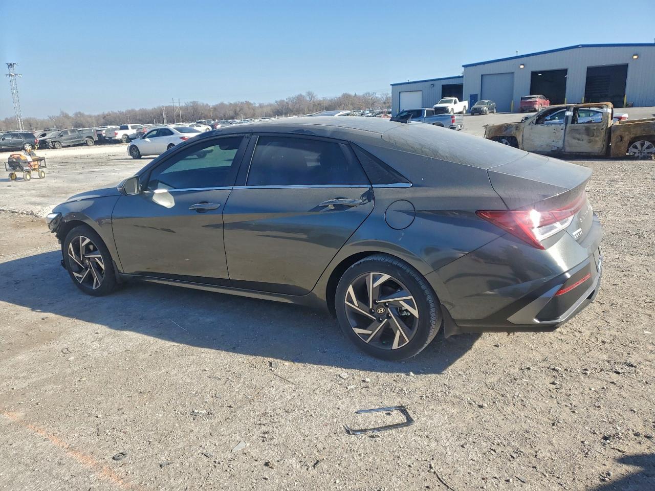 2025 HYUNDAI ELANTRA LIMITED photo 2