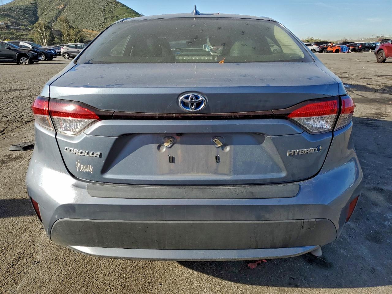 2022 TOYOTA COROLLA LE photo 6