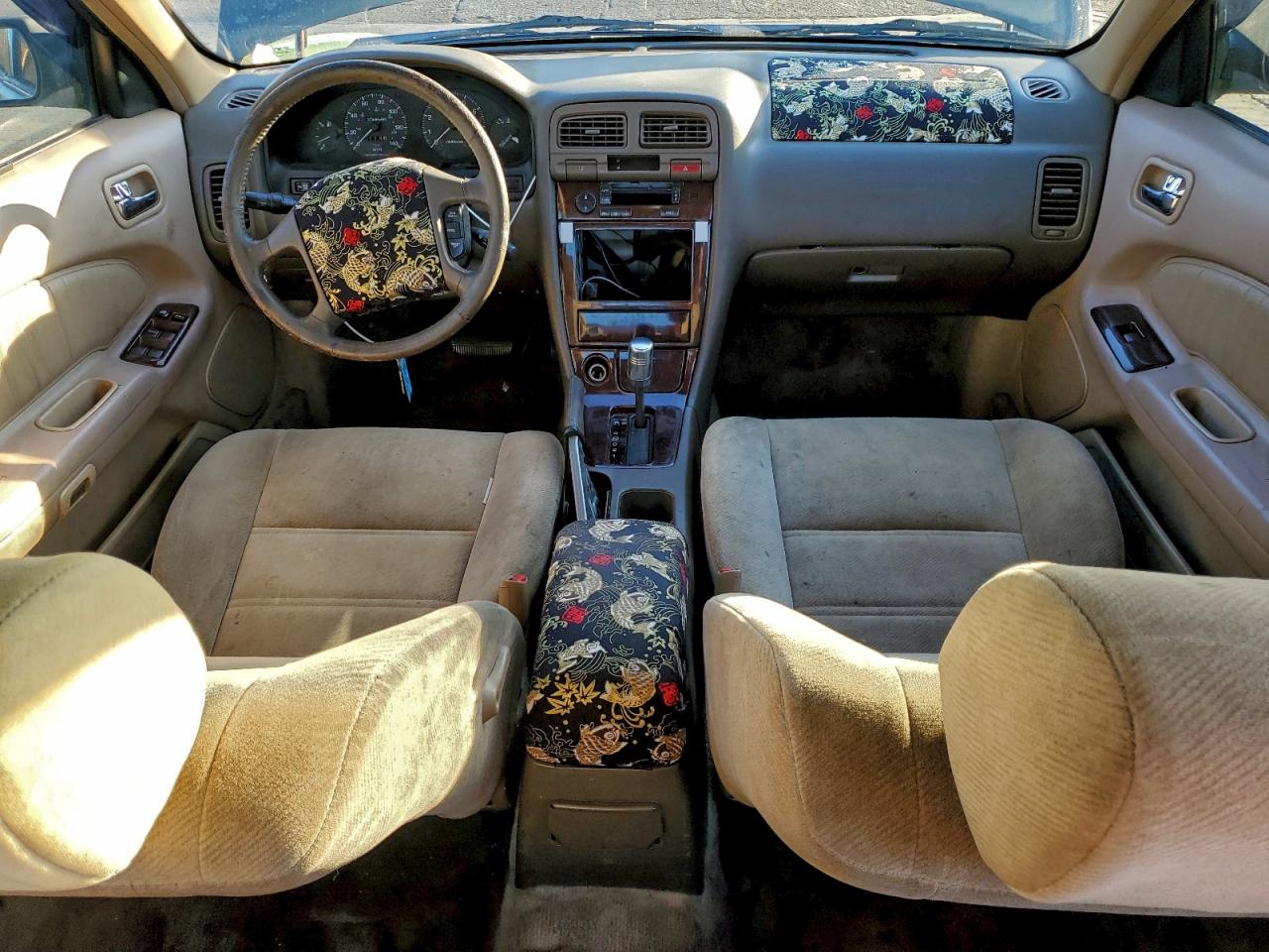 1997 INFINITI I30 photo 8