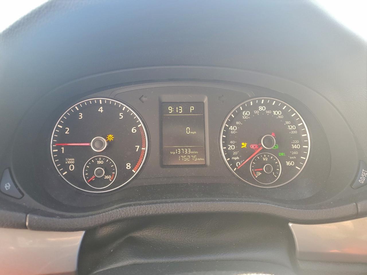 2012 VOLKSWAGEN PASSAT S photo 9