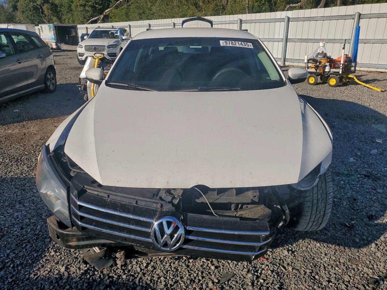 2012 VOLKSWAGEN PASSAT S photo 5