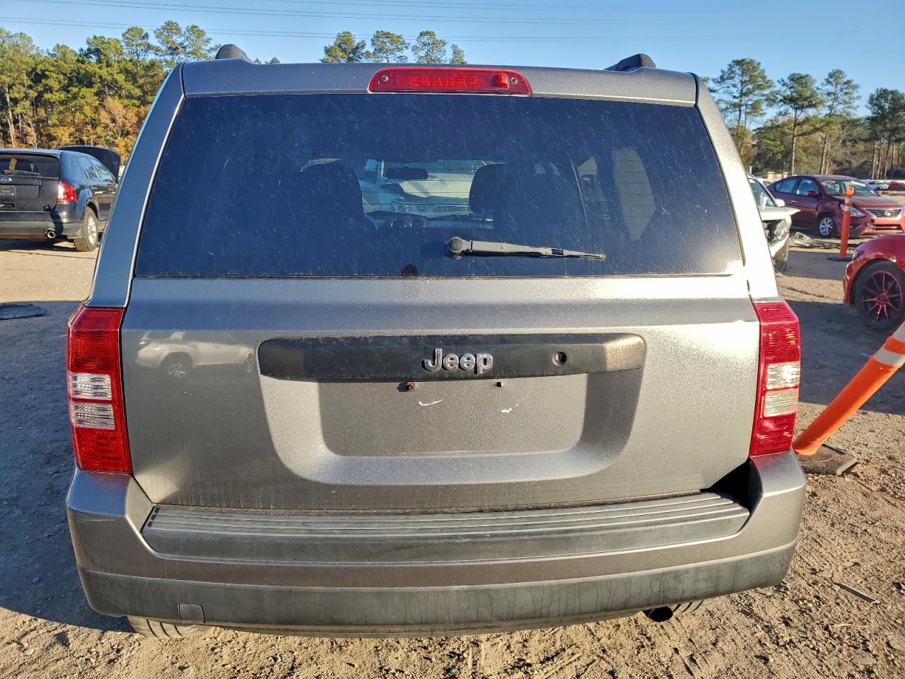 2014 JEEP PATRIOT SPORT photo 6