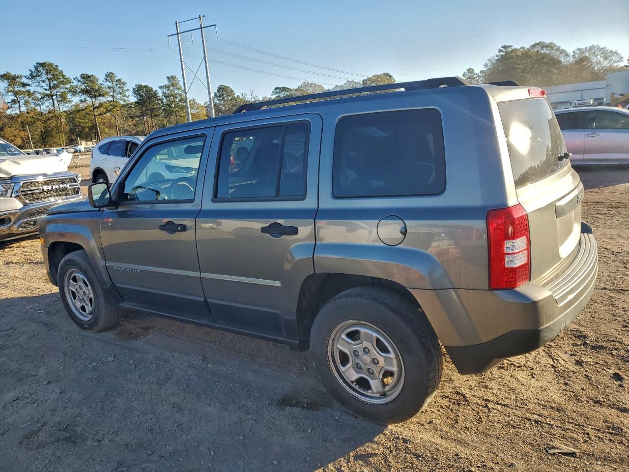 2014 JEEP PATRIOT SPORT photo 2