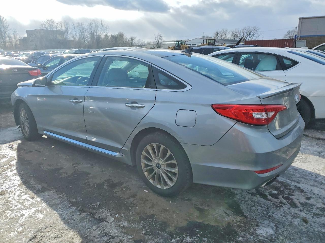 2015 HYUNDAI SONATA SPORT photo 2