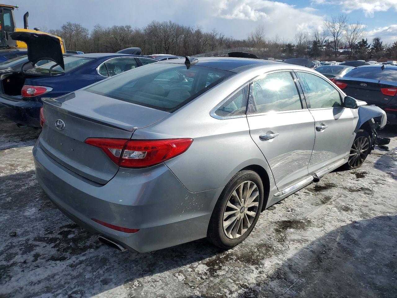 2015 HYUNDAI SONATA SPORT photo 3