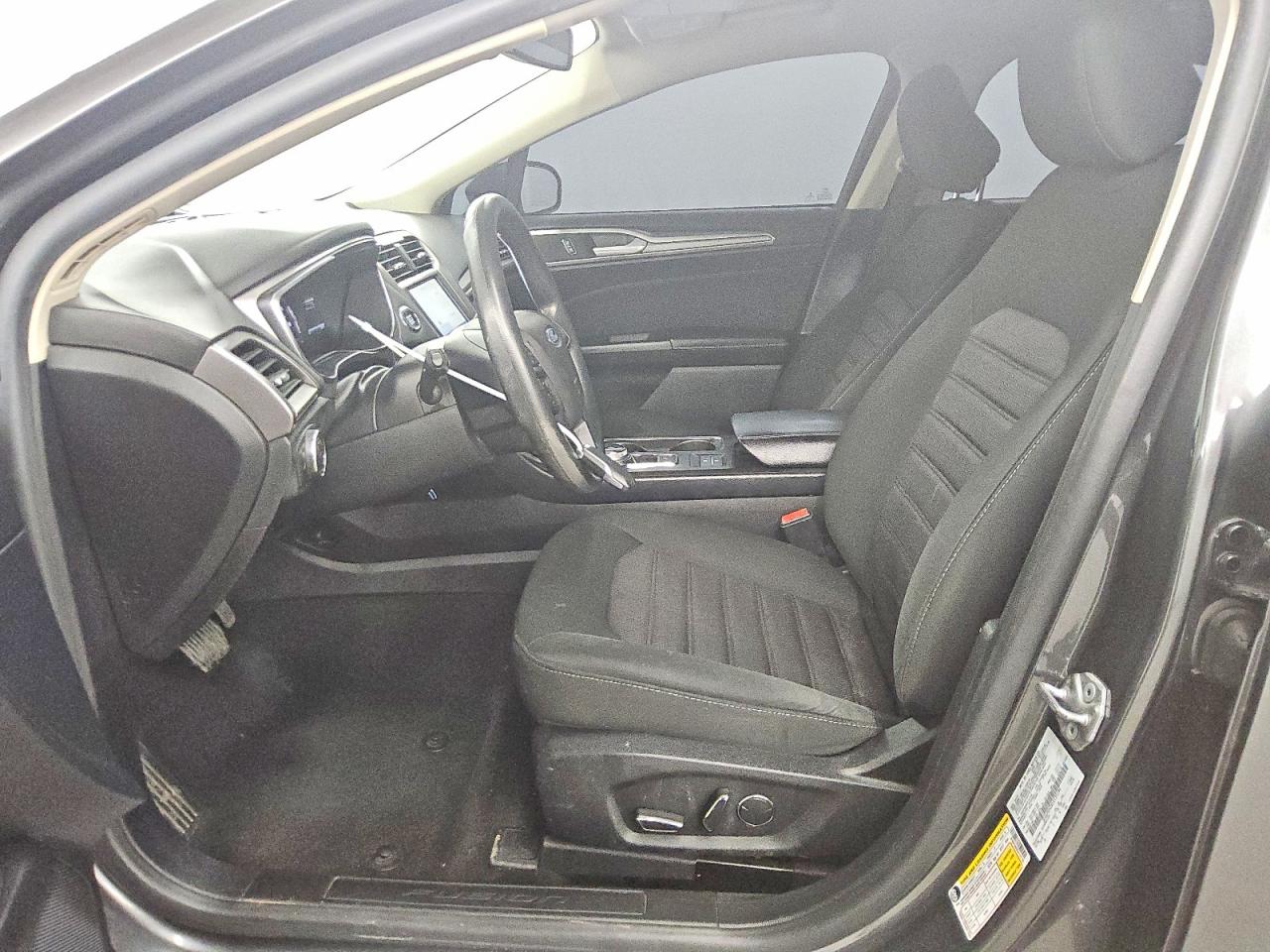 2020 FORD FUSION SE photo 13