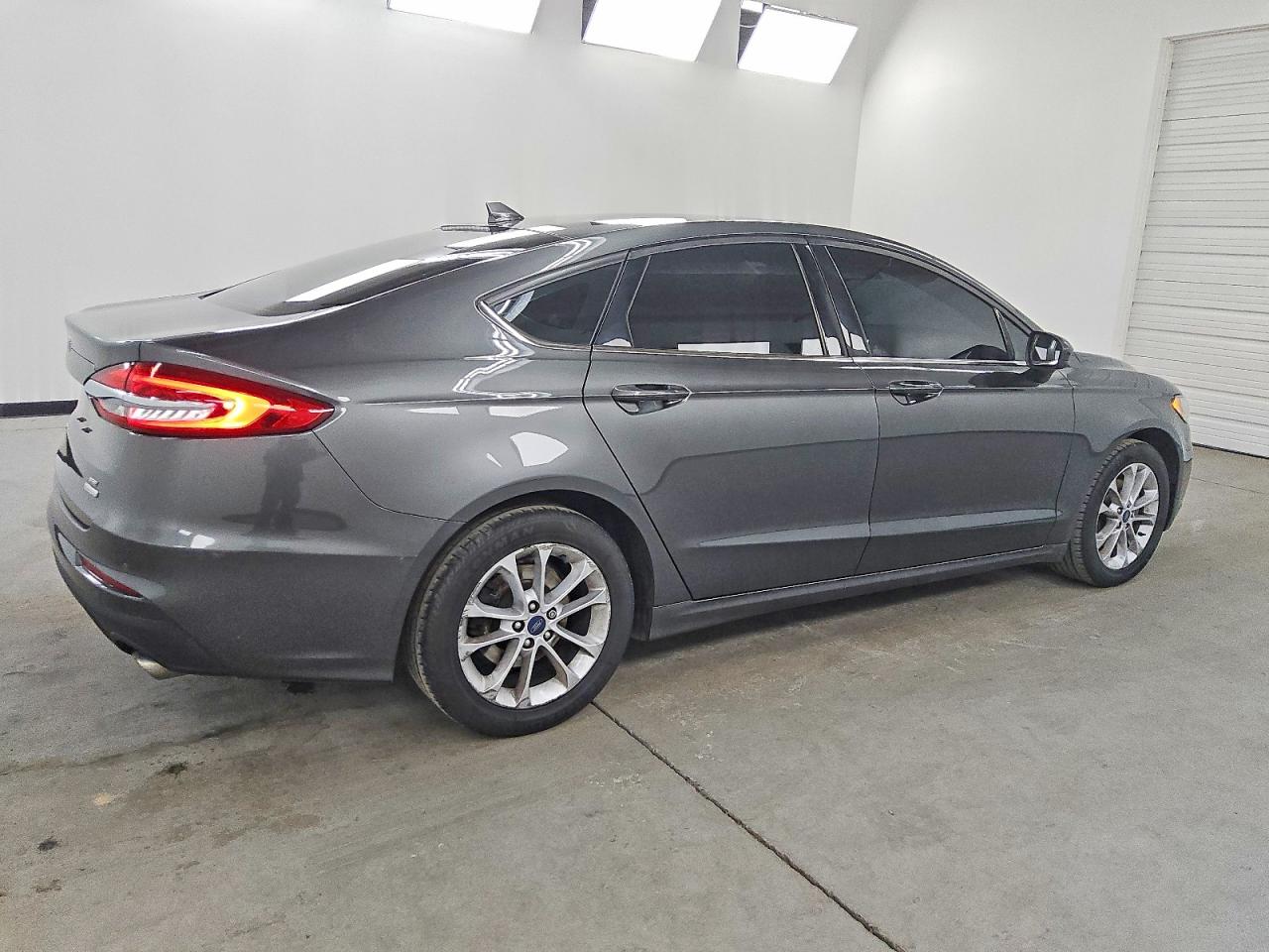 2020 FORD FUSION SE photo 5