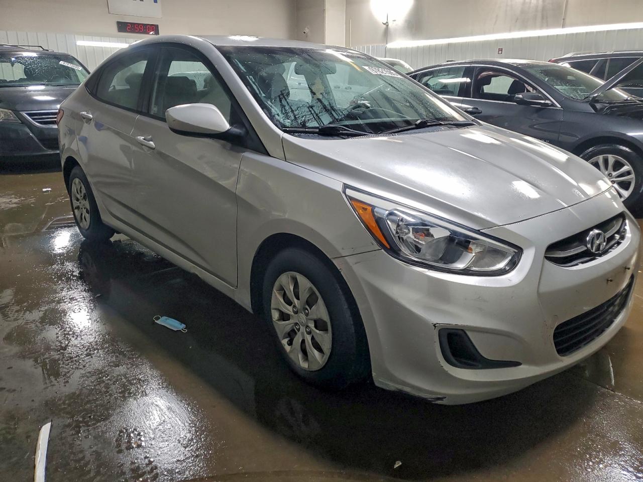 2015 HYUNDAI ACCENT GLS photo 4