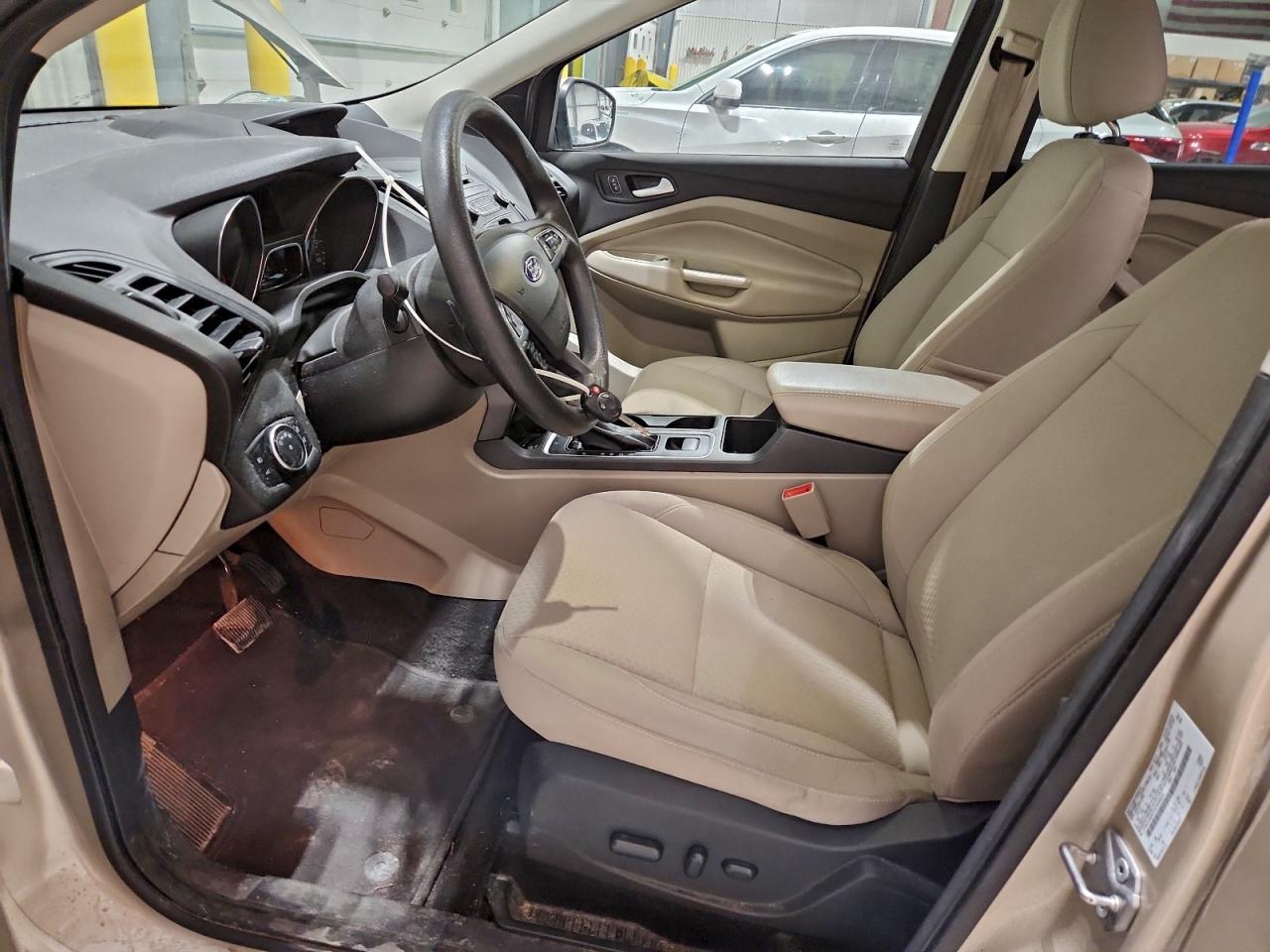 2017 FORD ESCAPE SE photo 7