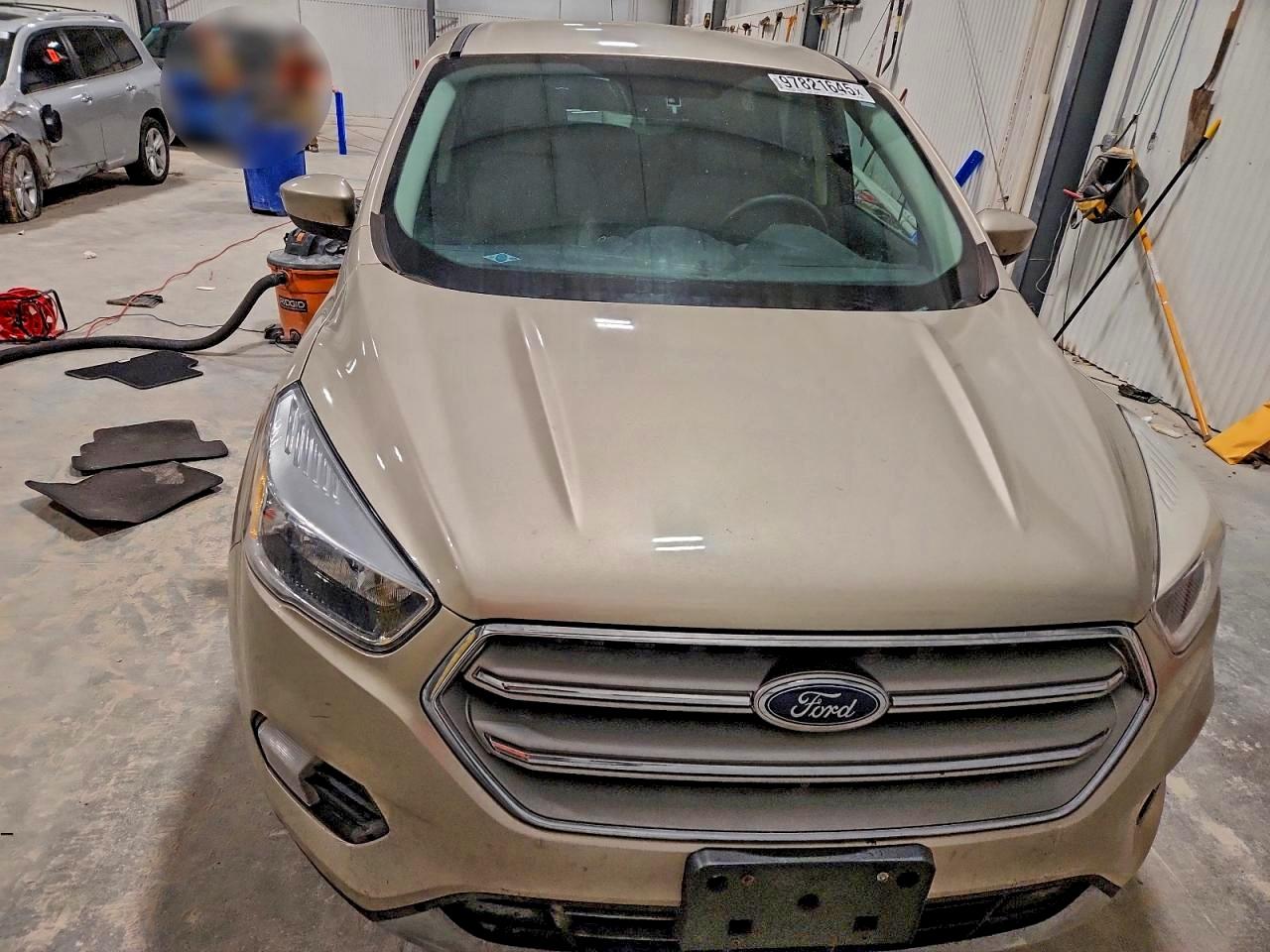 2017 FORD ESCAPE SE photo 5