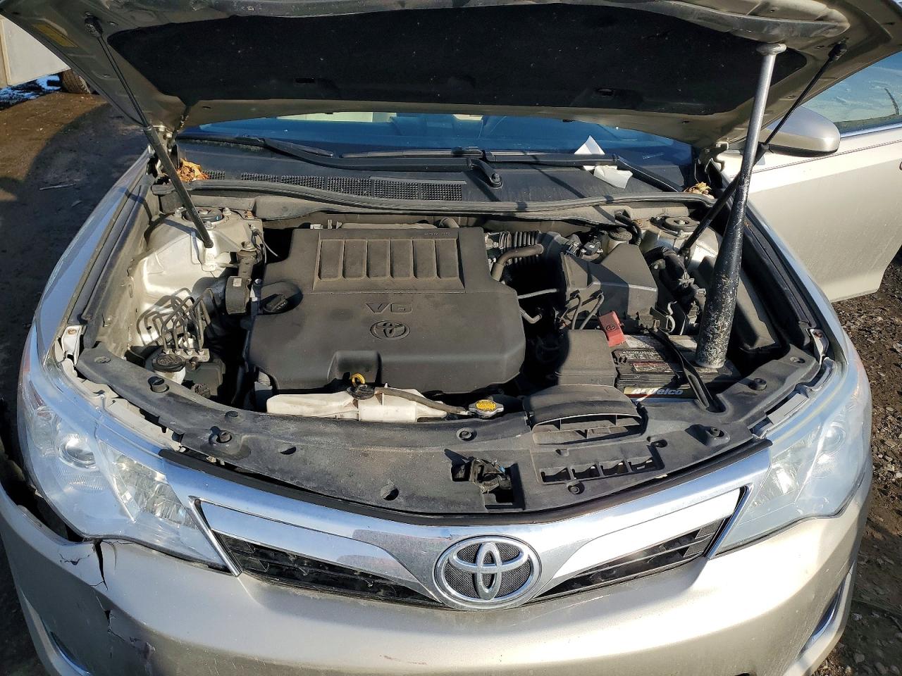 2014 TOYOTA CAMRY SE photo 11