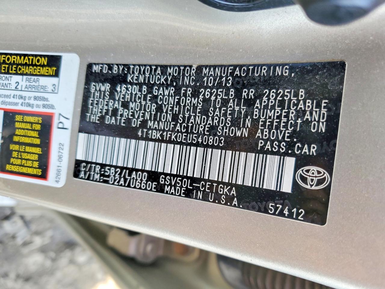 2014 TOYOTA CAMRY SE photo 12