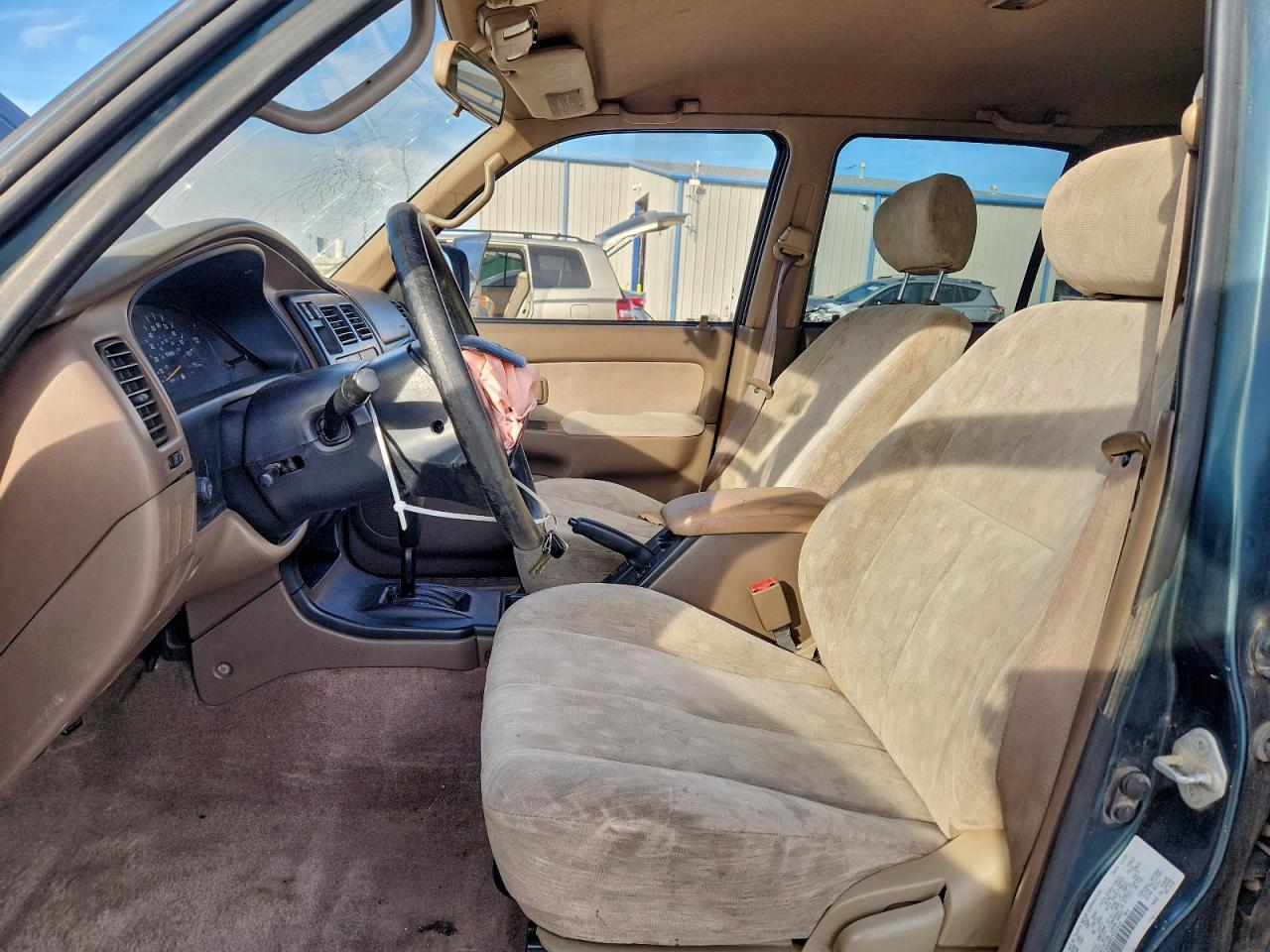 1996 TOYOTA 4RUNNER SR5 photo 7