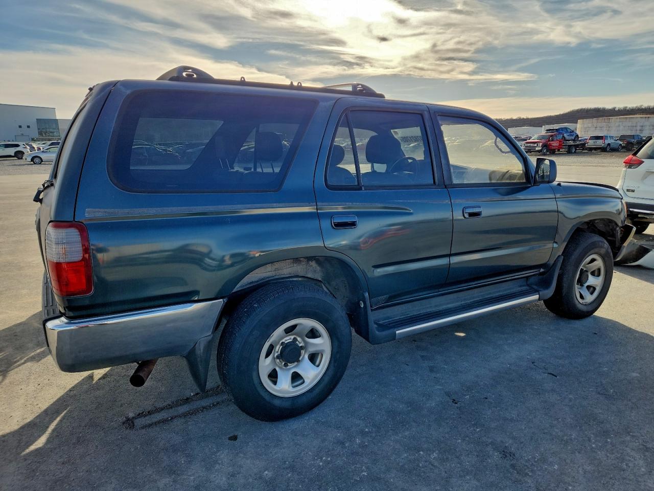 1996 TOYOTA 4RUNNER SR5 photo 3
