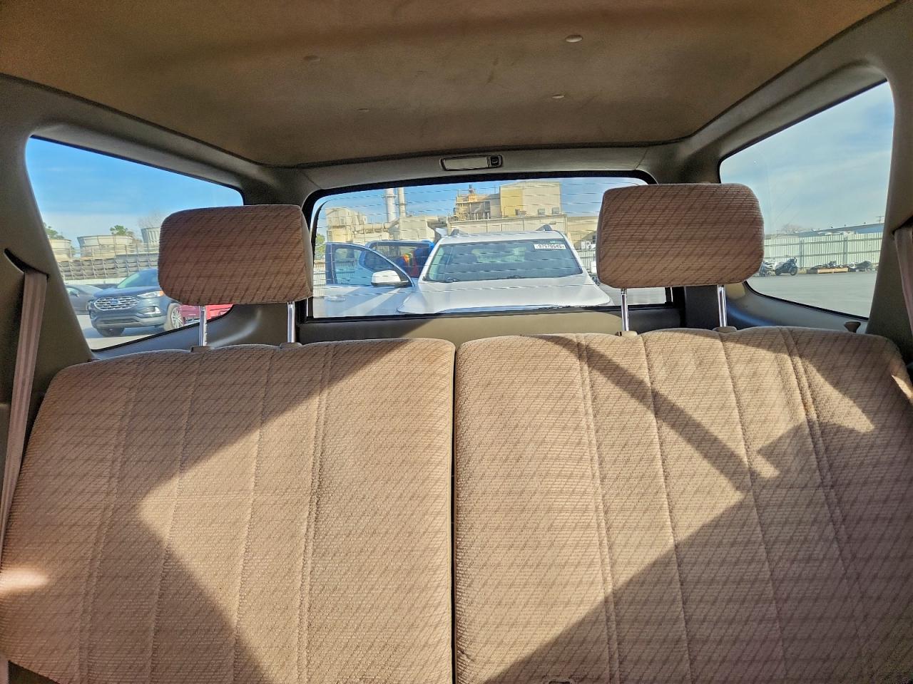 1996 TOYOTA 4RUNNER SR5 photo 10
