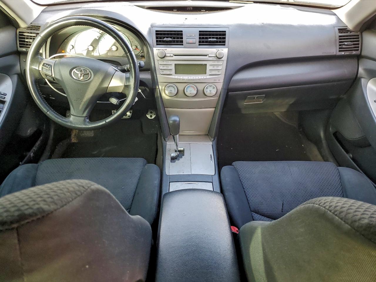 2011 TOYOTA CAMRY BASE photo 8