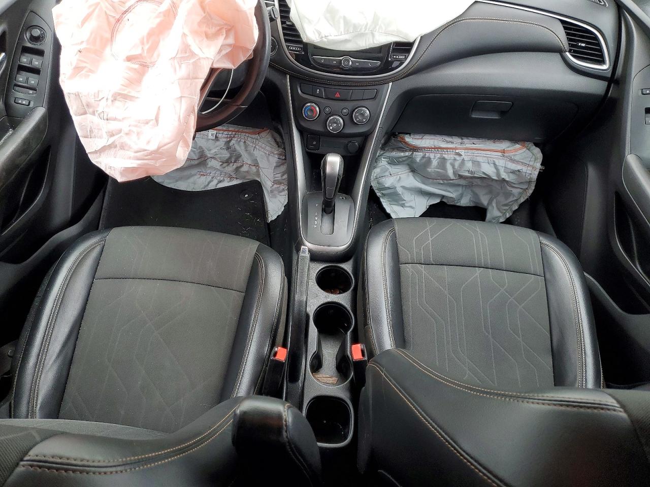 2019 CHEVROLET TRAX 1LT photo 8