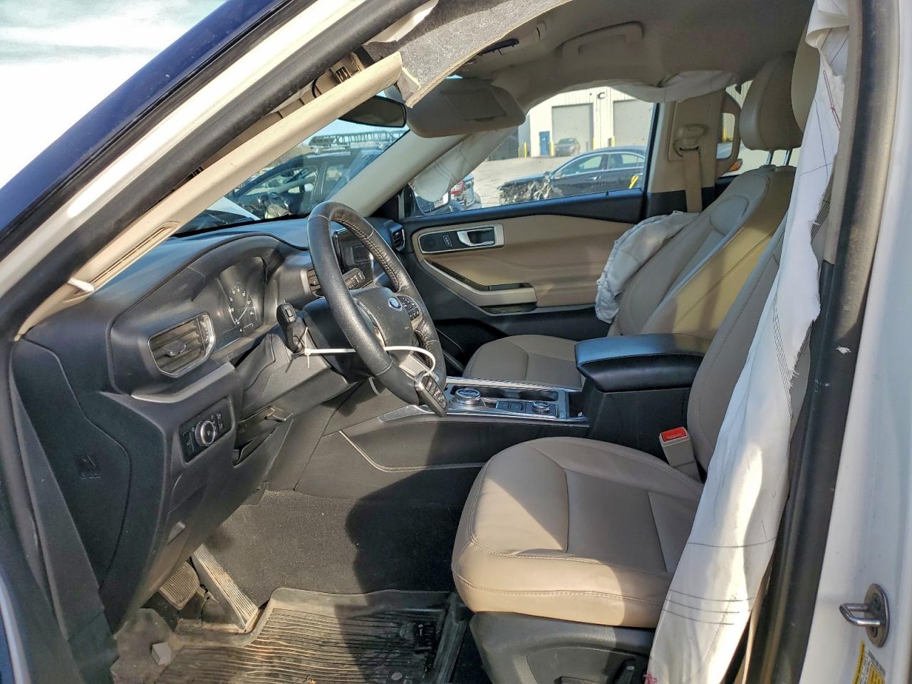 2023 FORD EXPLORER XLT photo 7