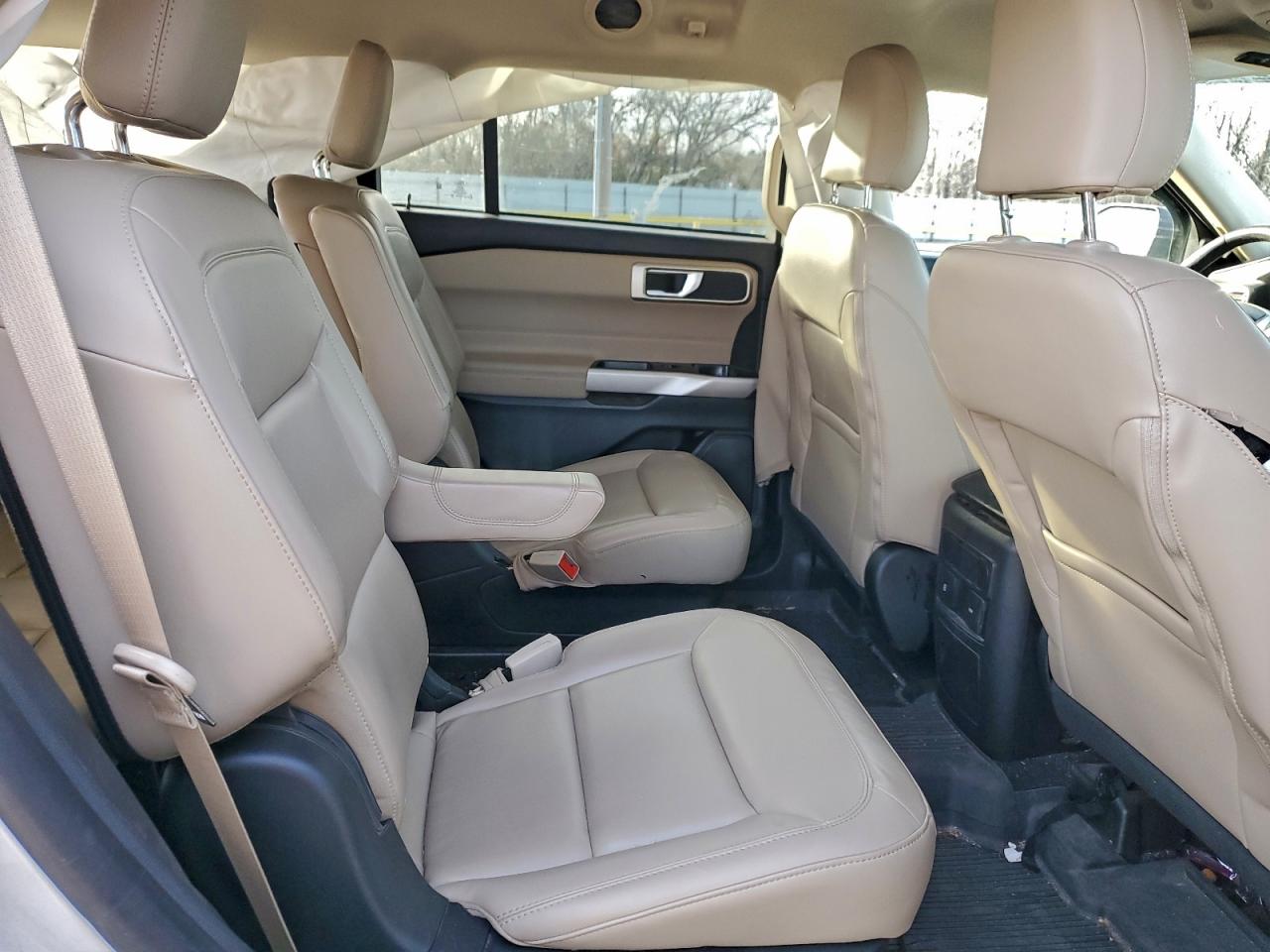 2023 FORD EXPLORER XLT photo 11