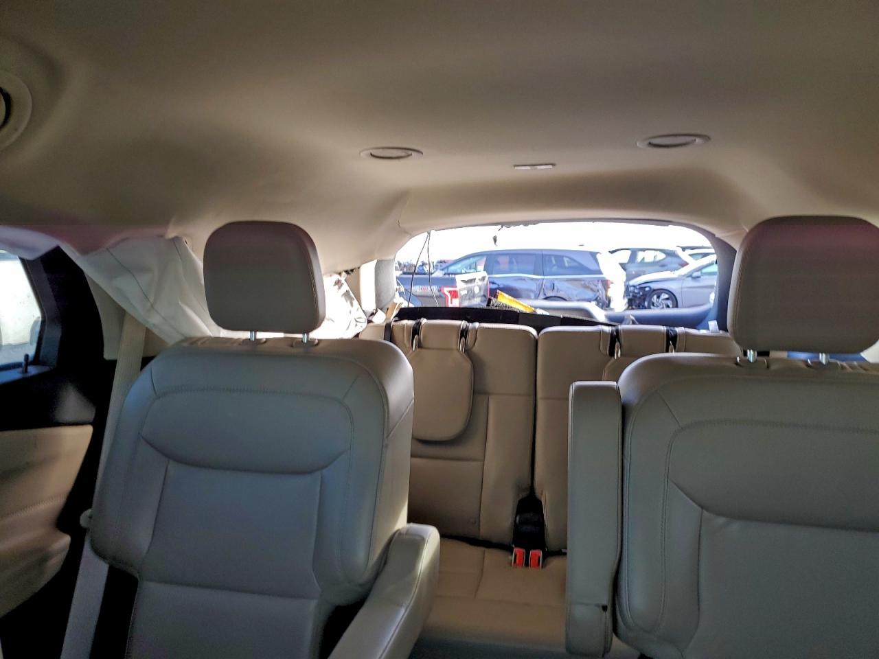 2023 FORD EXPLORER XLT photo 10