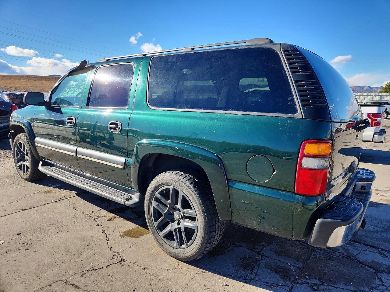 2003 CHEVROLET SUBURBAN K1500 photo 3