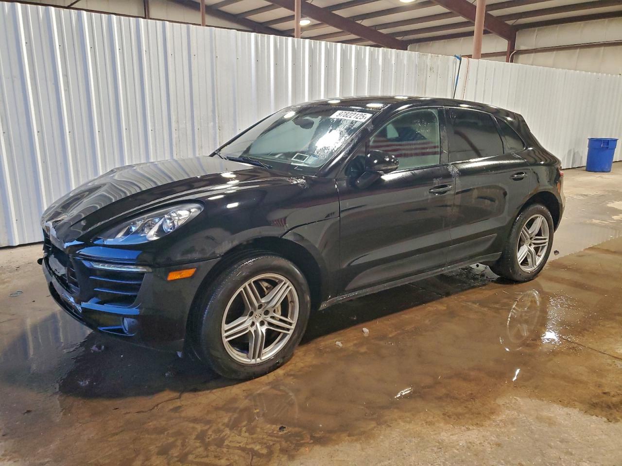 2015 PORSCHE MACAN