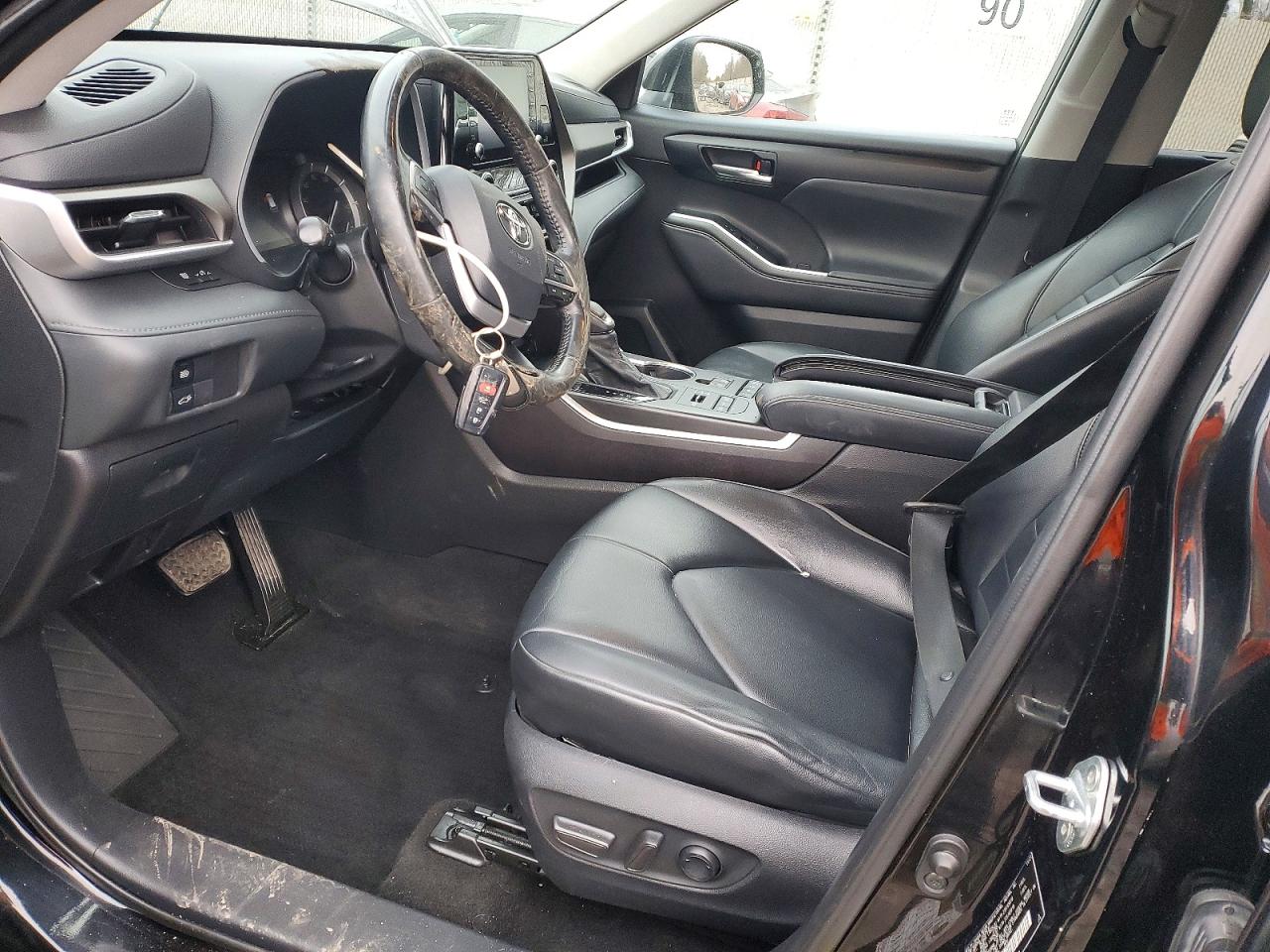 2022 TOYOTA HIGHLANDER XLE photo 7