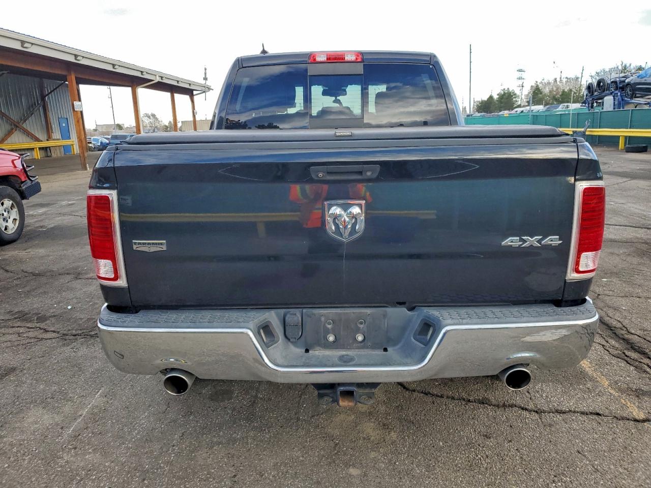 2016 RAM 1500 LARAMIE photo 6