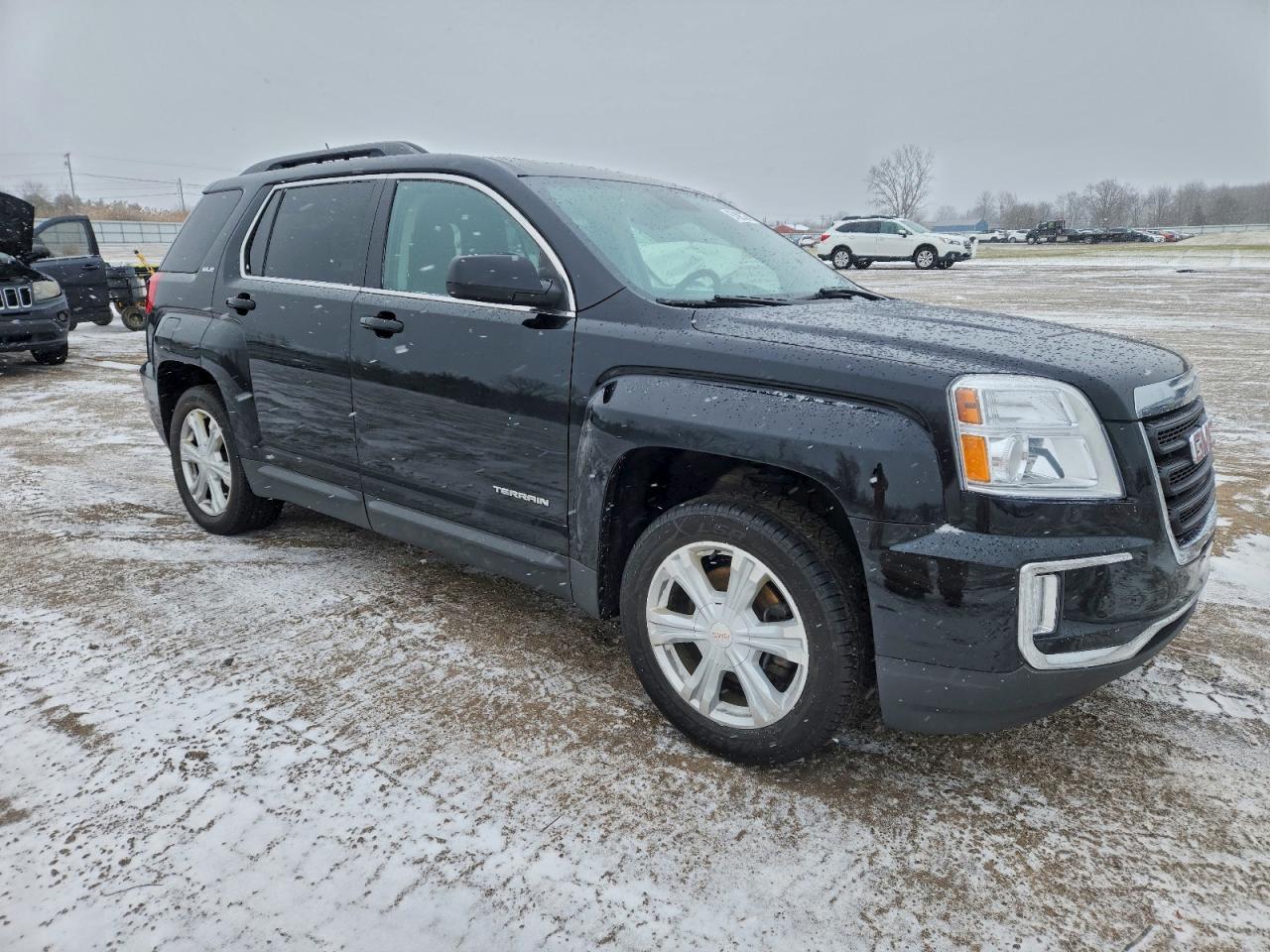 2017 GMC TERRAIN SLE photo 4