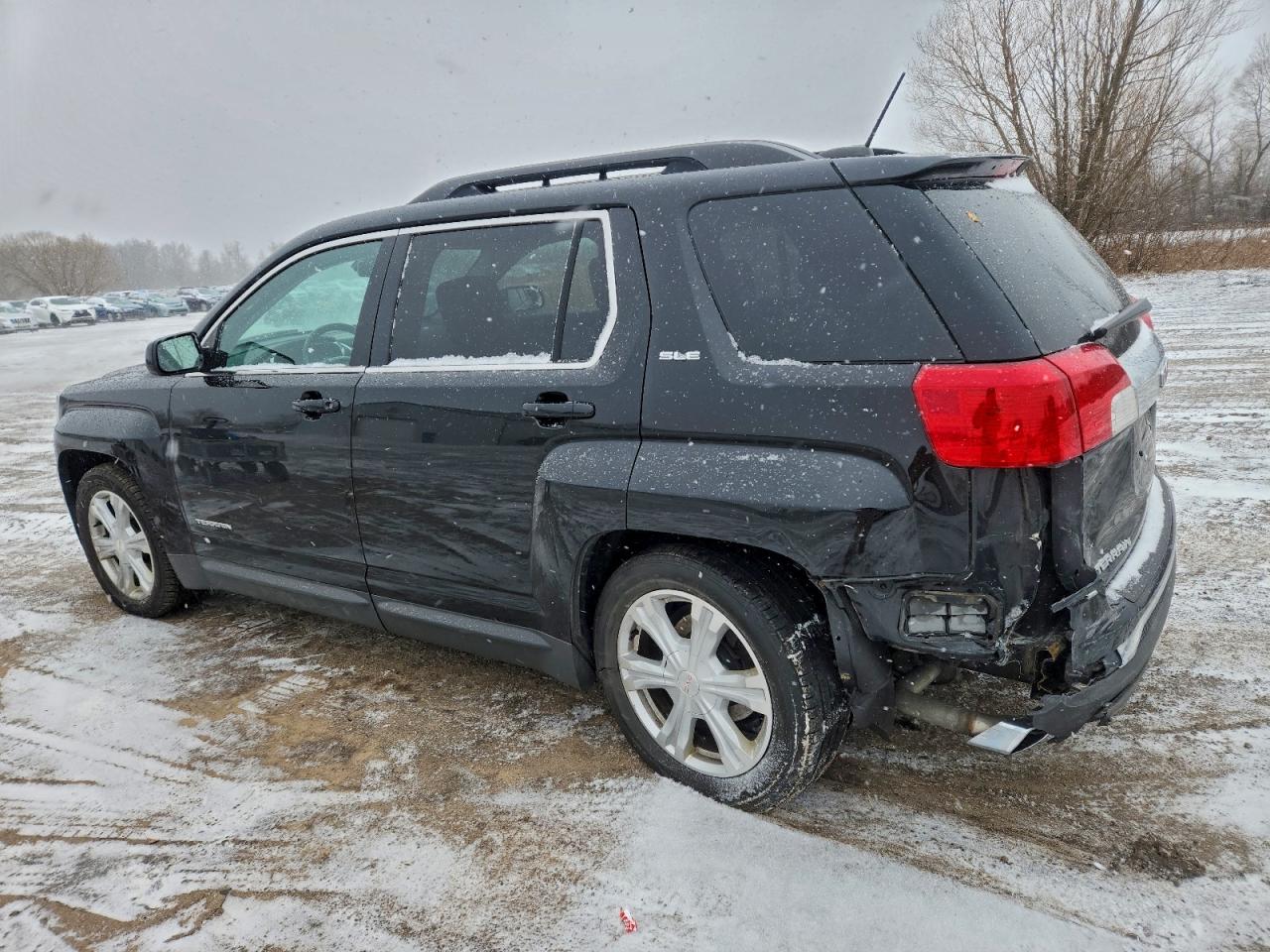 2017 GMC TERRAIN SLE photo 2