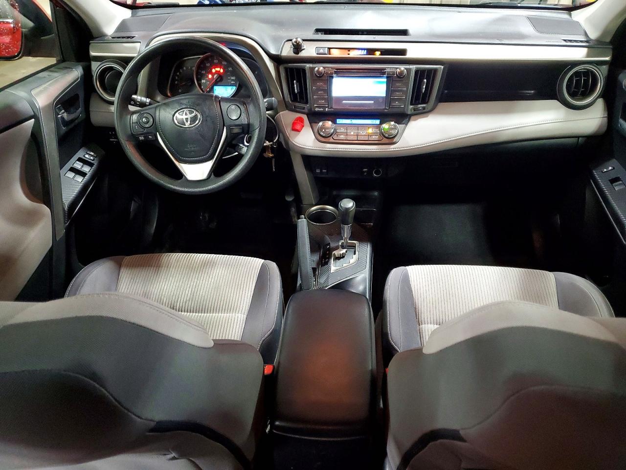 2014 TOYOTA RAV4 XLE photo 8