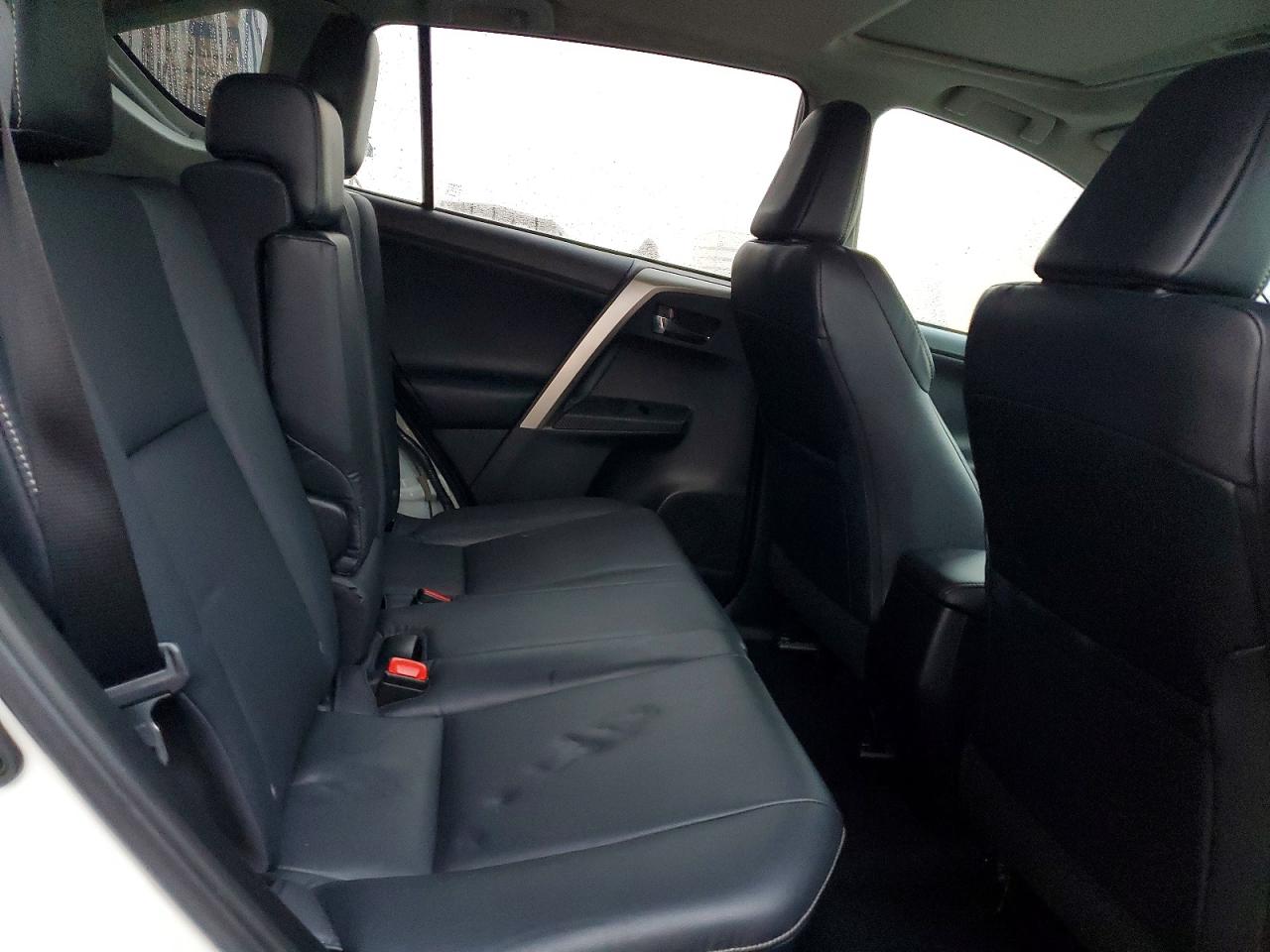 2015 TOYOTA RAV4 LIMITED photo 11
