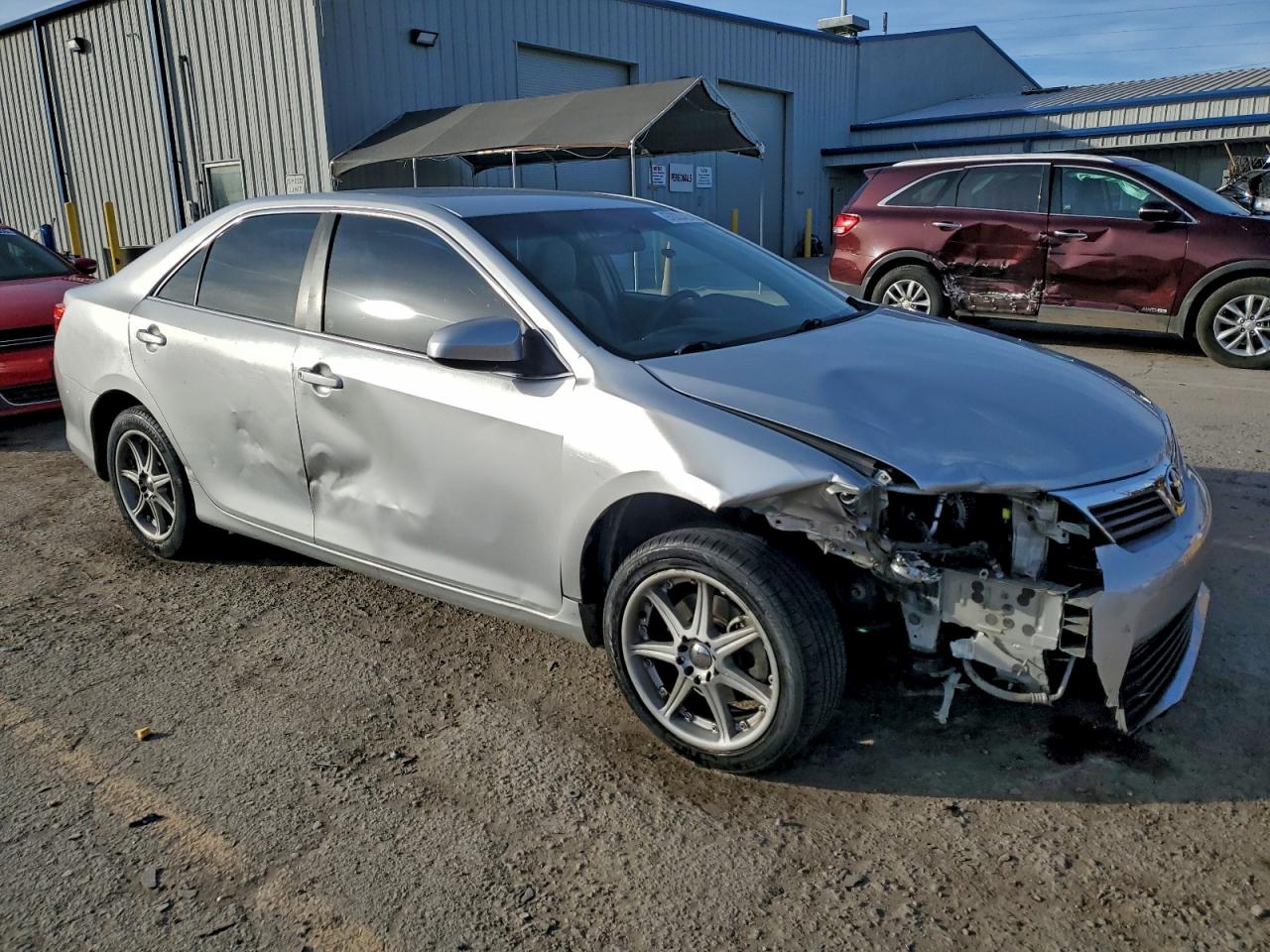 2014 TOYOTA CAMRY L photo 10